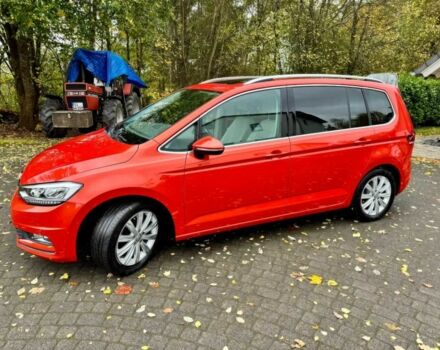 Красный Фольксваген Туран, объемом двигателя 1.4 л и пробегом 72 тыс. км за 9000 $, фото 2 на Automoto.ua