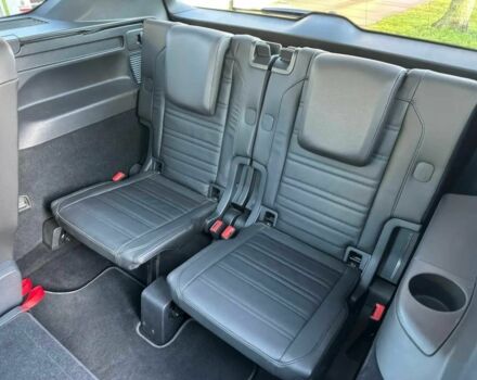 Красный Фольксваген Туран, объемом двигателя 1.5 л и пробегом 35 тыс. км за 9800 $, фото 10 на Automoto.ua