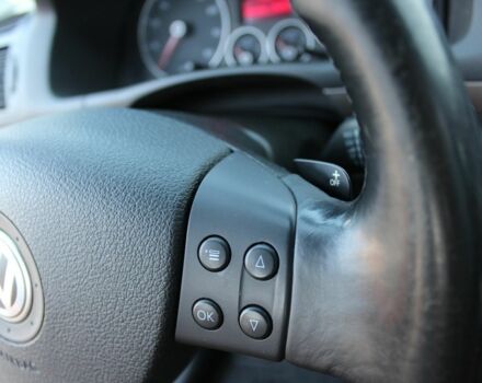 Красный Фольксваген Туран, объемом двигателя 1.4 л и пробегом 220 тыс. км за 8000 $, фото 1 на Automoto.ua