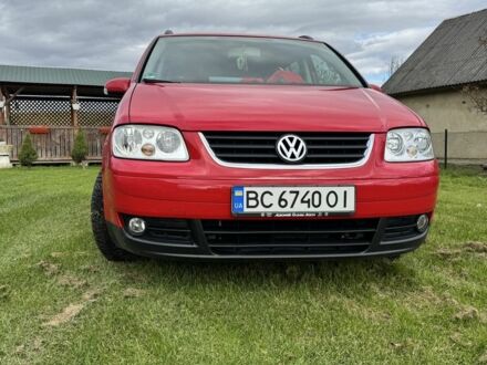 Фольксваген Туран 2006 в Львове на Automoto.ua Красный Фольксваген Туран, объемом двигателя 1.6 л и пробегом 260 тыс. км за 6200 $, фото 1 на Automoto.ua