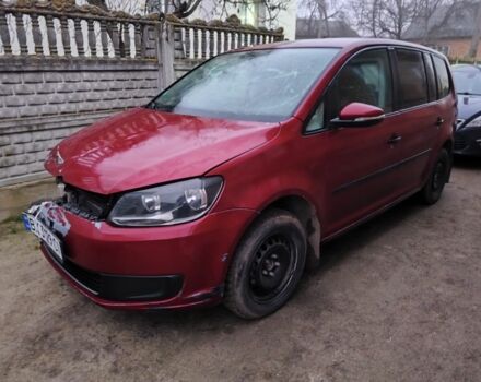 Красный Фольксваген Туран, объемом двигателя 1.6 л и пробегом 219 тыс. км за 6250 $, фото 1 на Automoto.ua