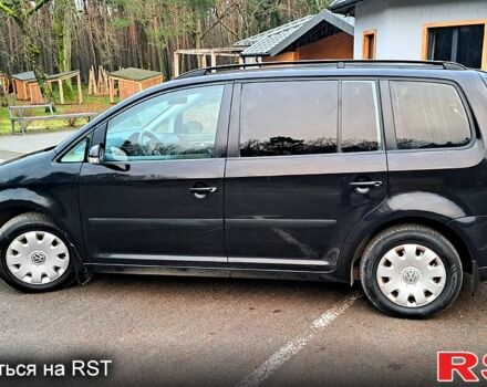Фольксваген Туран, объемом двигателя 1.6 л и пробегом 240 тыс. км за 5700 $, фото 1 на Automoto.ua