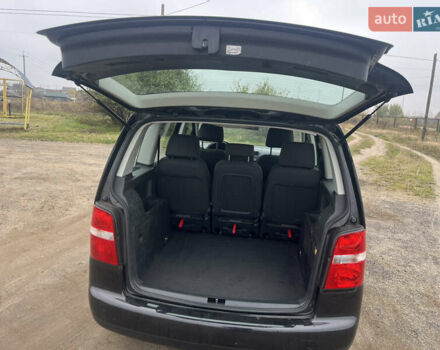 Фольксваген Туран, объемом двигателя 1.6 л и пробегом 213 тыс. км за 5400 $, фото 22 на Automoto.ua