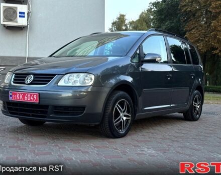Фольксваген Туран, объемом двигателя 1.6 л и пробегом 269 тыс. км за 5999 $, фото 1 на Automoto.ua
