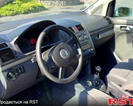 Фольксваген Туран, об'ємом двигуна 1.6 л та пробігом 171 тис. км за 6100 $, фото 4 на Automoto.ua