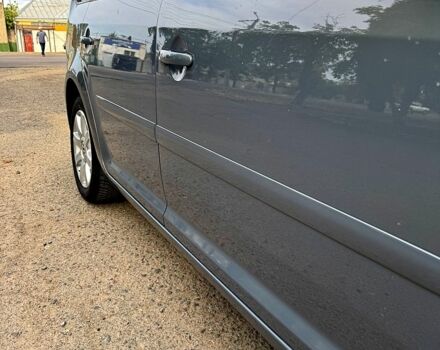 Фольксваген Туран, объемом двигателя 1.6 л и пробегом 184 тыс. км за 6400 $, фото 4 на Automoto.ua