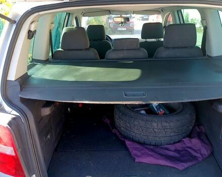 Фольксваген Туран, объемом двигателя 2 л и пробегом 300 тыс. км за 4200 $, фото 3 на Automoto.ua