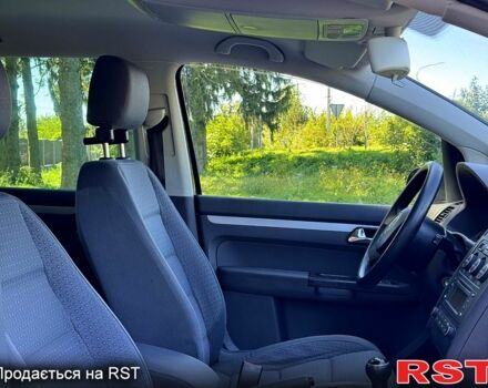 Фольксваген Туран, об'ємом двигуна 1.6 л та пробігом 174 тис. км за 6100 $, фото 6 на Automoto.ua