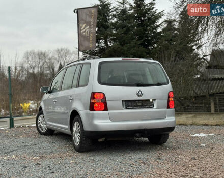 Фольксваген Туран, объемом двигателя 2 л и пробегом 217 тыс. км за 5450 $, фото 9 на Automoto.ua