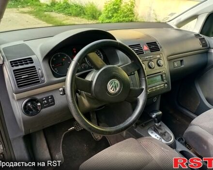 Фольксваген Туран, объемом двигателя 2 л и пробегом 289 тыс. км за 2950 $, фото 3 на Automoto.ua