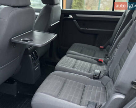 Фольксваген Туран, объемом двигателя 2 л и пробегом 217 тыс. км за 5450 $, фото 27 на Automoto.ua