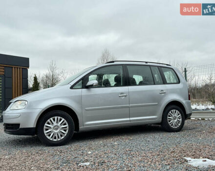 Фольксваген Туран, объемом двигателя 2 л и пробегом 217 тыс. км за 5450 $, фото 3 на Automoto.ua