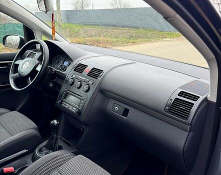 Фольксваген Туран, объемом двигателя 1.6 л и пробегом 216 тыс. км за 6000 $, фото 7 на Automoto.ua