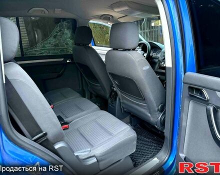 Фольксваген Туран, об'ємом двигуна 2 л та пробігом 215 тис. км за 6200 $, фото 5 на Automoto.ua