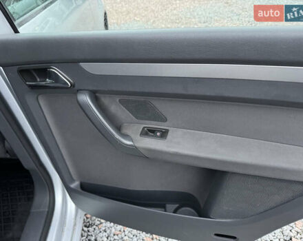 Фольксваген Туран, объемом двигателя 2 л и пробегом 217 тыс. км за 5450 $, фото 7 на Automoto.ua