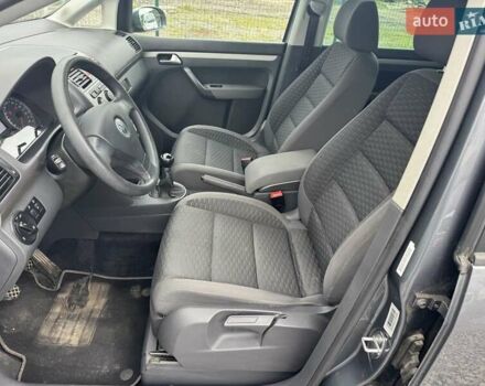 Фольксваген Туран, объемом двигателя 1.6 л и пробегом 211 тыс. км за 8200 $, фото 20 на Automoto.ua