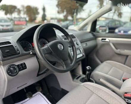 Фольксваген Туран, об'ємом двигуна 1.6 л та пробігом 228 тис. км за 8000 $, фото 25 на Automoto.ua