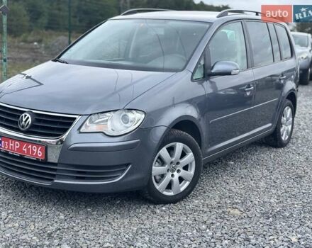 Фольксваген Туран, объемом двигателя 1.6 л и пробегом 211 тыс. км за 8200 $, фото 1 на Automoto.ua