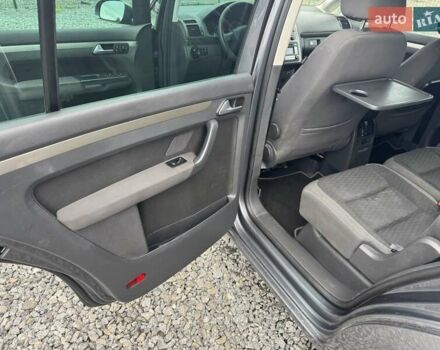 Фольксваген Туран, объемом двигателя 1.6 л и пробегом 211 тыс. км за 8200 $, фото 24 на Automoto.ua