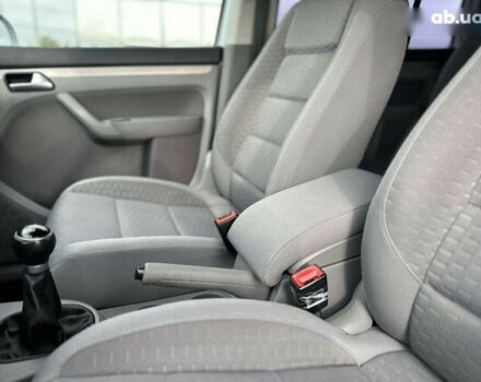 Фольксваген Туран, об'ємом двигуна 1.6 л та пробігом 228 тис. км за 8000 $, фото 28 на Automoto.ua