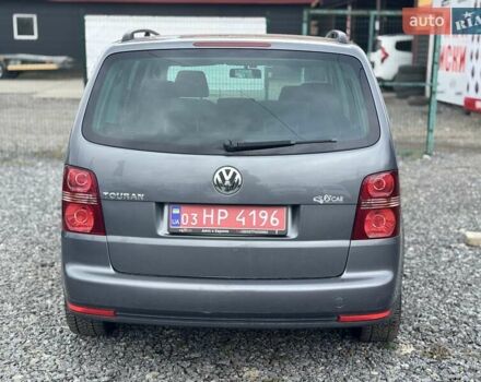 Фольксваген Туран, объемом двигателя 1.6 л и пробегом 211 тыс. км за 8200 $, фото 7 на Automoto.ua