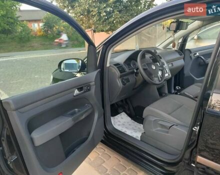 Фольксваген Туран, об'ємом двигуна 1.9 л та пробігом 202 тис. км за 7800 $, фото 2 на Automoto.ua