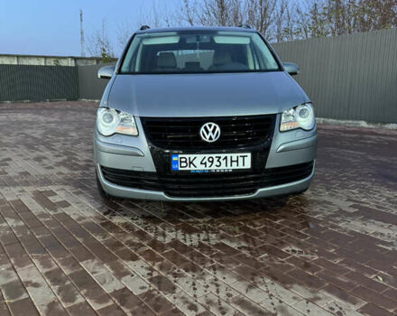 Фольксваген Туран, об'ємом двигуна 1.9 л та пробігом 350 тис. км за 6250 $, фото 1 на Automoto.ua