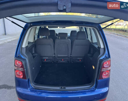 Фольксваген Туран, об'ємом двигуна 1.6 л та пробігом 236 тис. км за 6850 $, фото 17 на Automoto.ua