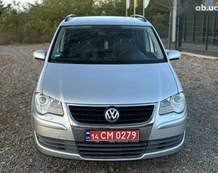 Фольксваген Туран, объемом двигателя 1.6 л и пробегом 236 тыс. км за 8200 $, фото 4 на Automoto.ua