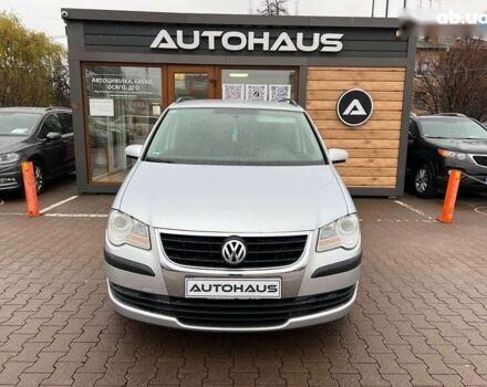 Фольксваген Туран, объемом двигателя 1.9 л и пробегом 235 тыс. км за 7999 $, фото 1 на Automoto.ua