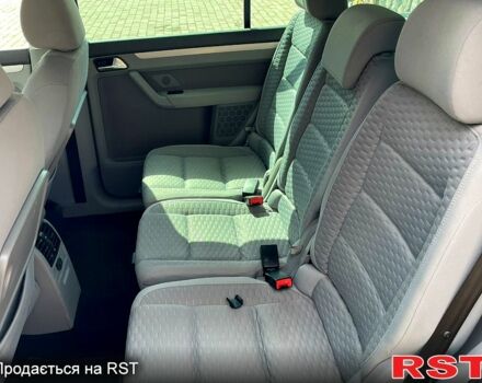 Фольксваген Туран, объемом двигателя 1.6 л и пробегом 189 тыс. км за 7500 $, фото 7 на Automoto.ua