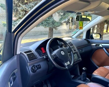 Фольксваген Туран, об'ємом двигуна 1.4 л та пробігом 201 тис. км за 7100 $, фото 4 на Automoto.ua