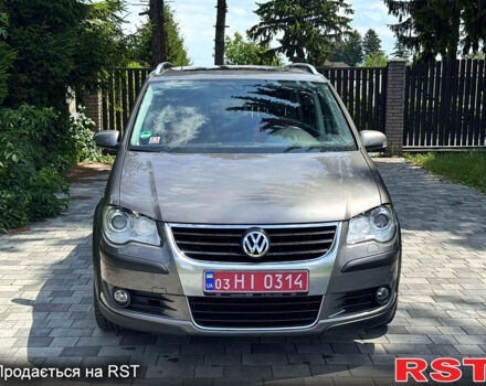 Фольксваген Туран, объемом двигателя 1.4 л и пробегом 214 тыс. км за 8600 $, фото 2 на Automoto.ua