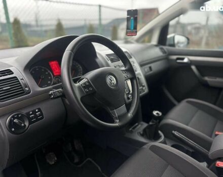 Фольксваген Туран, об'ємом двигуна 1.6 л та пробігом 266 тис. км за 8700 $, фото 23 на Automoto.ua