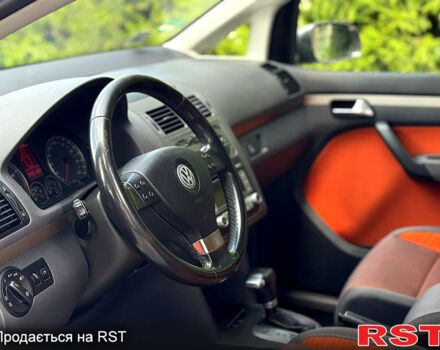 Фольксваген Туран, объемом двигателя 1.4 л и пробегом 214 тыс. км за 8600 $, фото 7 на Automoto.ua
