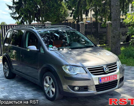 Фольксваген Туран, объемом двигателя 1.4 л и пробегом 214 тыс. км за 8600 $, фото 1 на Automoto.ua
