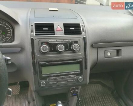 Фольксваген Туран, объемом двигателя 1.39 л и пробегом 217 тыс. км за 10500 $, фото 4 на Automoto.ua