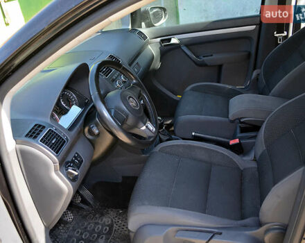 Фольксваген Туран, объемом двигателя 1.2 л и пробегом 165 тыс. км за 7900 $, фото 1 на Automoto.ua