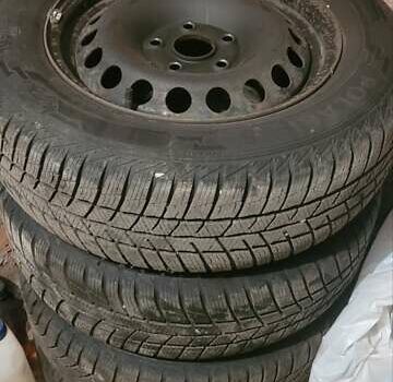 Фольксваген Туран, объемом двигателя 1.6 л и пробегом 288 тыс. км за 9999 $, фото 9 на Automoto.ua