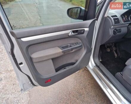 Фольксваген Туран, объемом двигателя 1.6 л и пробегом 220 тыс. км за 6950 $, фото 10 на Automoto.ua