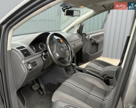 Фольксваген Туран 2013 в Вознесенске на Automoto.ua Фольксваген Туран, объемом двигателя 2 л и пробегом 179 тыс. км за 14500 $, фото 33 на Automoto.ua