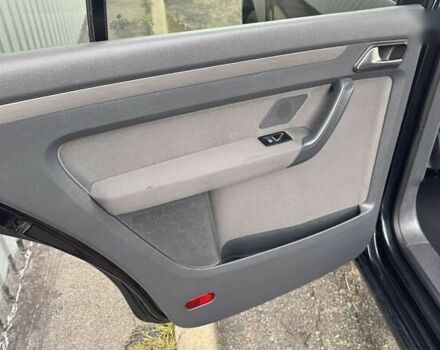 Фольксваген Туран, объемом двигателя 1.6 л и пробегом 214 тыс. км за 11750 $, фото 29 на Automoto.ua