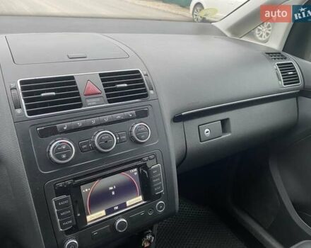 Фольксваген Туран, об'ємом двигуна 1.6 л та пробігом 285 тис. км за 13300 $, фото 12 на Automoto.ua