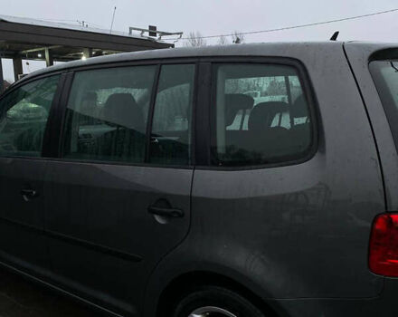Фольксваген Туран, объемом двигателя 1.6 л и пробегом 225 тыс. км за 11300 $, фото 4 на Automoto.ua