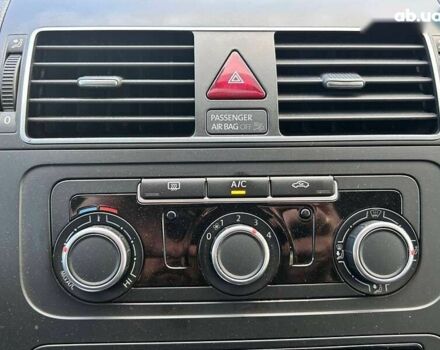 Фольксваген Туран, объемом двигателя 1.6 л и пробегом 267 тыс. км за 11200 $, фото 18 на Automoto.ua