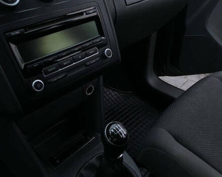 Фольксваген Туран, объемом двигателя 1.6 л и пробегом 225 тыс. км за 11300 $, фото 13 на Automoto.ua