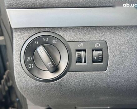 Фольксваген Туран, объемом двигателя 1.6 л и пробегом 267 тыс. км за 11200 $, фото 17 на Automoto.ua
