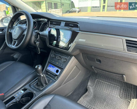 Фольксваген Туран, об'ємом двигуна 1.97 л та пробігом 207 тис. км за 12500 $, фото 5 на Automoto.ua