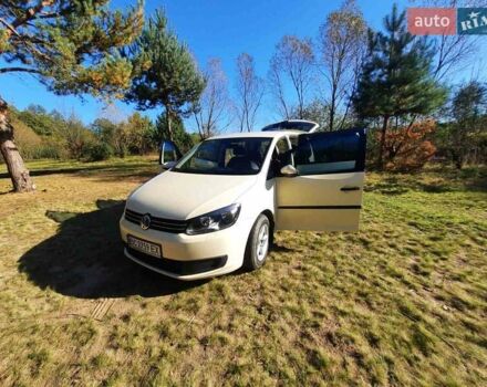 Желтый Фольксваген Туран, объемом двигателя 1.6 л и пробегом 369 тыс. км за 9700 $, фото 17 на Automoto.ua