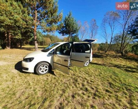 Желтый Фольксваген Туран, объемом двигателя 1.6 л и пробегом 369 тыс. км за 9700 $, фото 18 на Automoto.ua